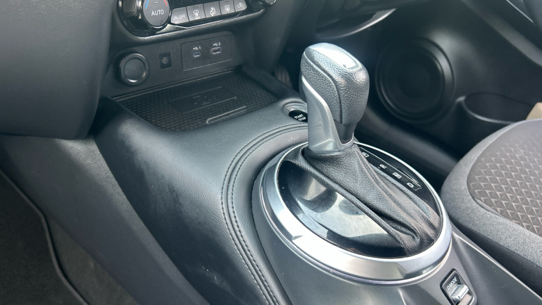 Nissan Juke 1.6 Hybrid N-Connecta 5dr Auto Hybrid Hatchback